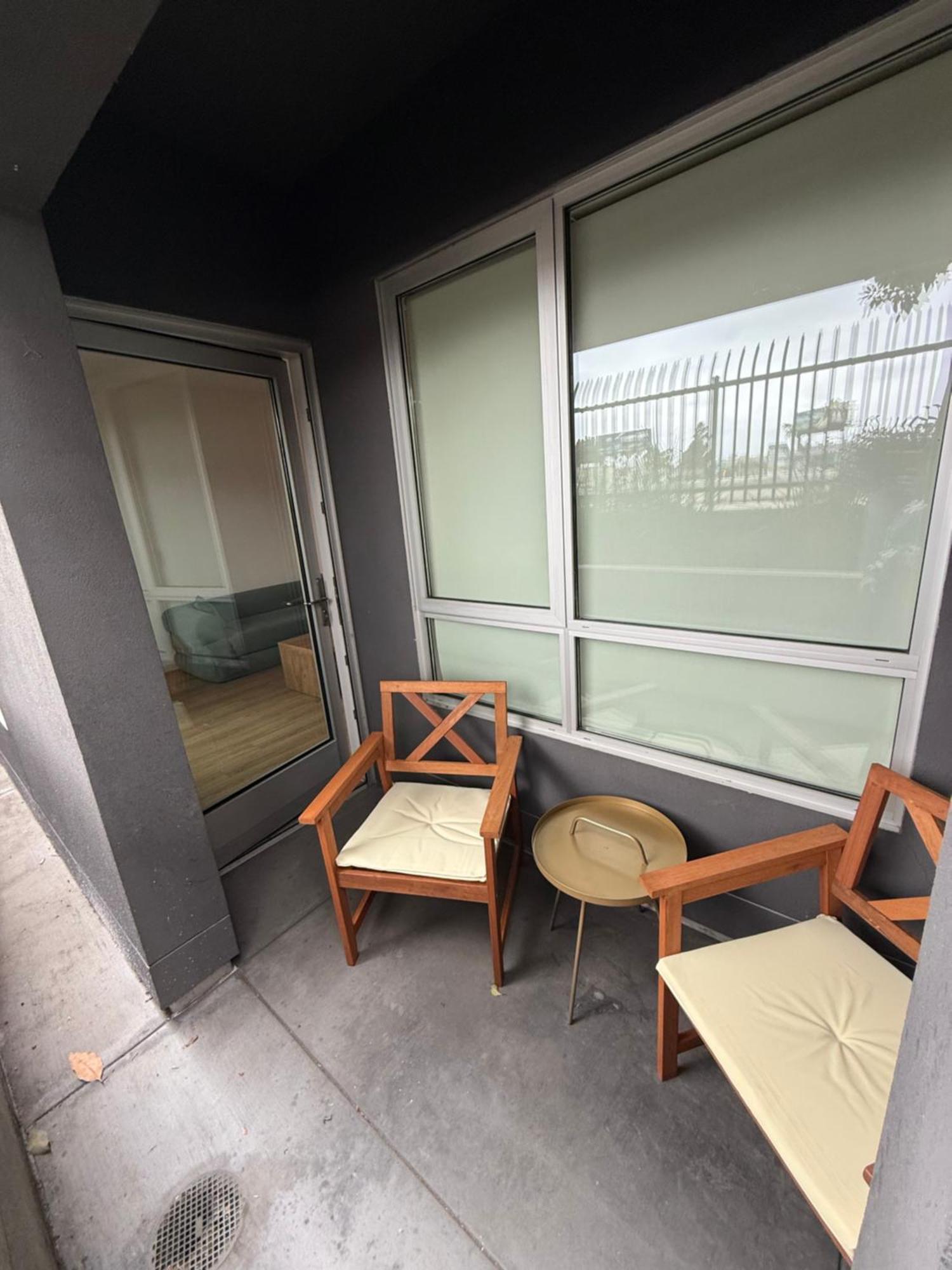 1br W Patio In Hollywood!! Los Angeles