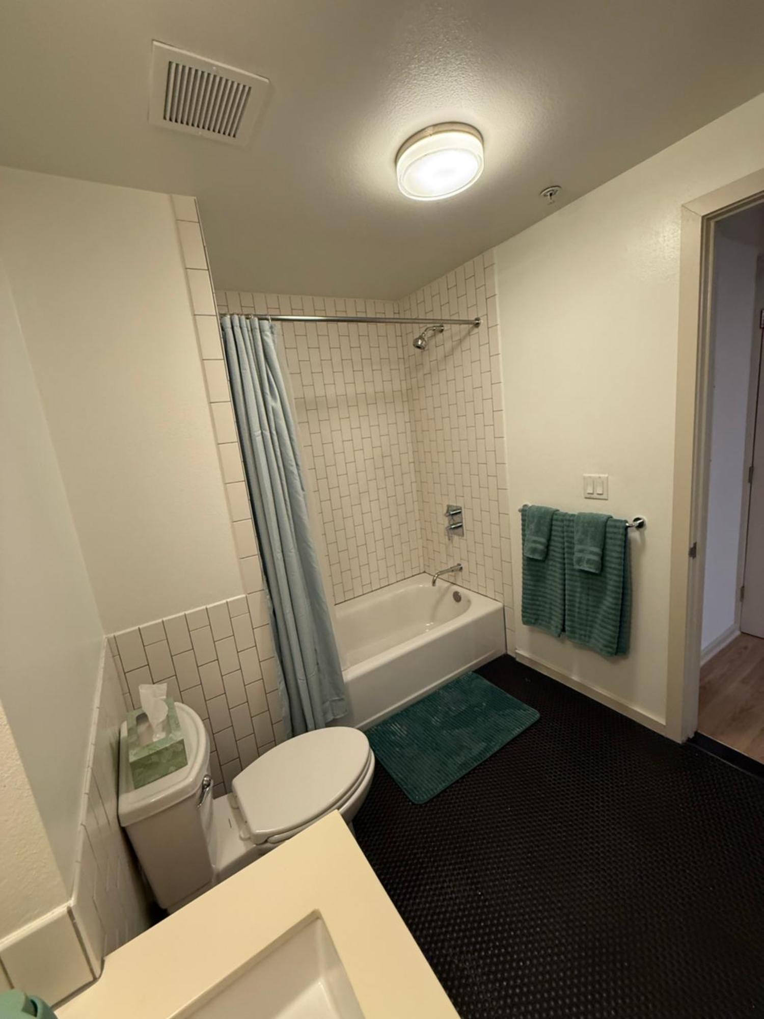 1br W Patio In Hollywood!! *